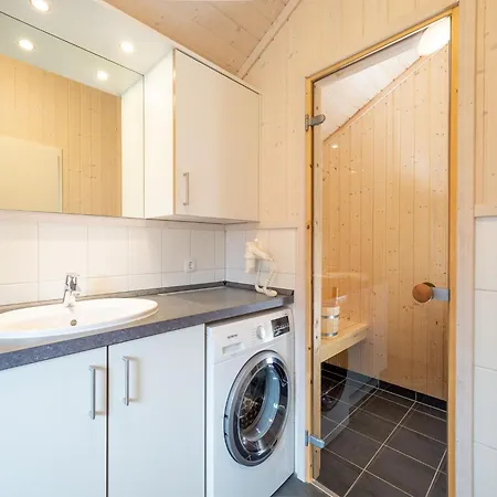Freistehendes Mit Sauna